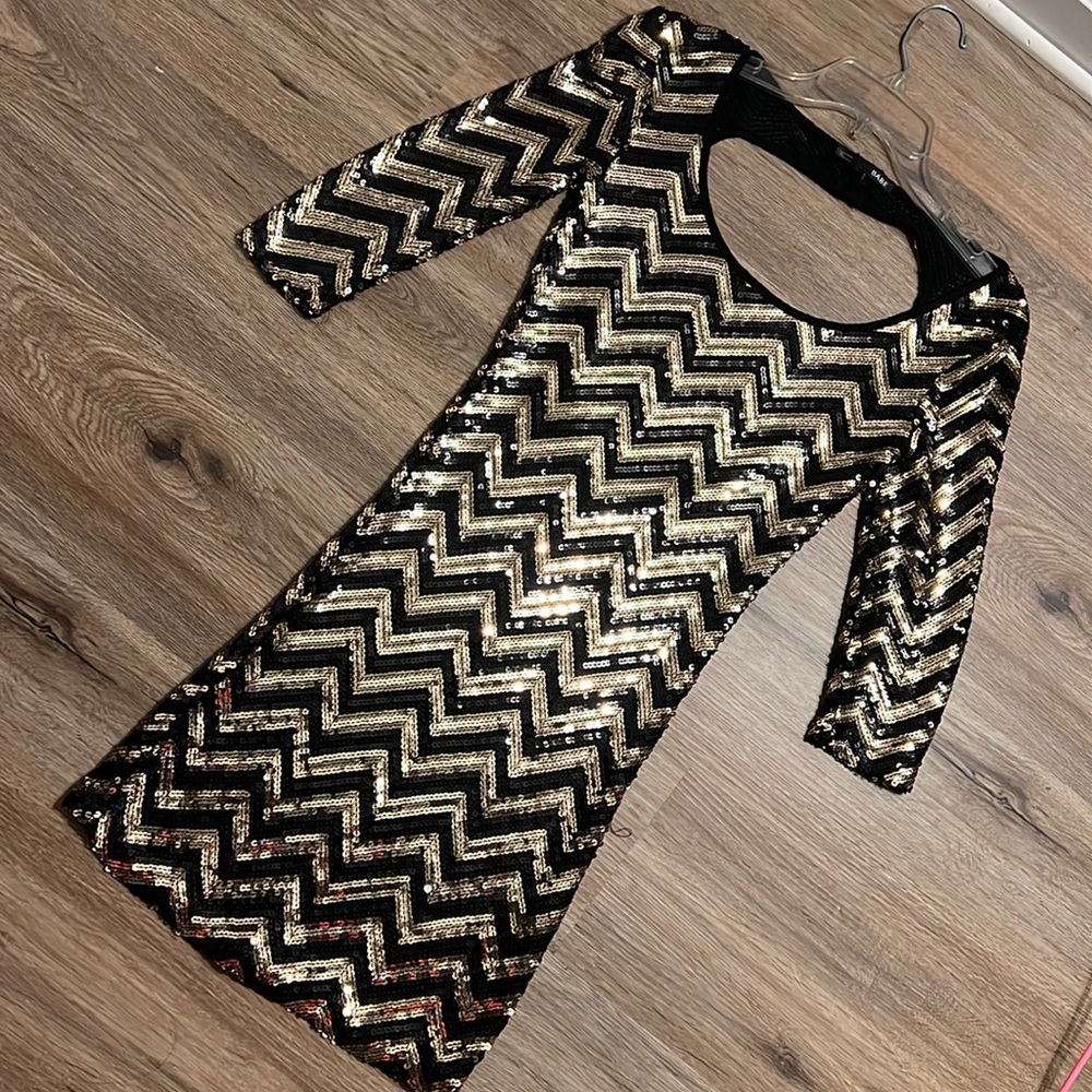 Shimmery Black & Gold Dress! 🖤💛